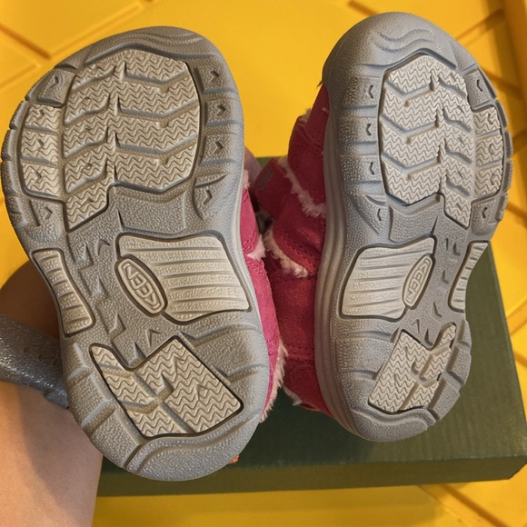 Newport Shoe - Picture 3 of 4